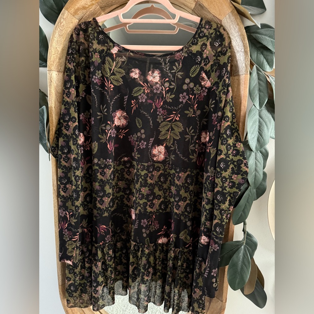 Free People V-Neck Long Sleeve Tunic - Picture 3 of 3